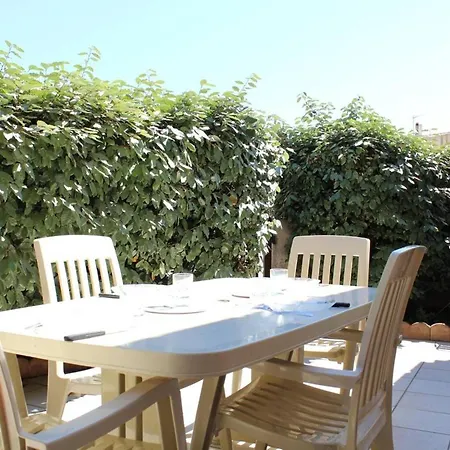 Maison T3 A 400m De La Avec Terrasse Et Parking Prive, - Fr-1-229c-92